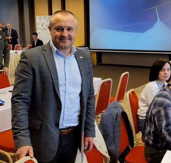 Незвіданими стежками й малою авіацією — до сивих Ґорґан